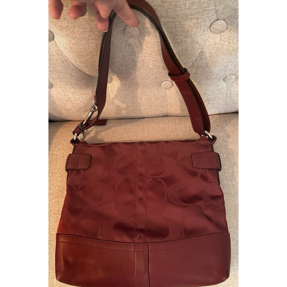 Coach Crossbody Bag Womens Medium Burgundy Signature C F18862 Y2K Classic - Picture 3 of 10